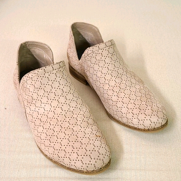 Dr. Scholl's Shoes - DR SCHOLLS TAN SLIP ON SHOES SZ 6.5M